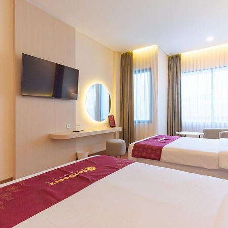 Reddoorz Premium Near Paris Van Java Mall Bandung Exterior photo